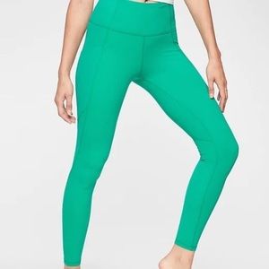 Athleta Green Salutation stash pocket 7/8 high wasited powervita legging